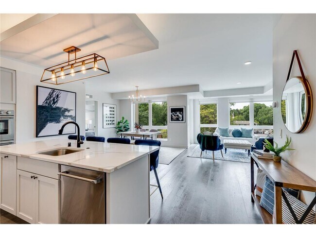 Foto del edificio - 3901 Sunnyside Rd