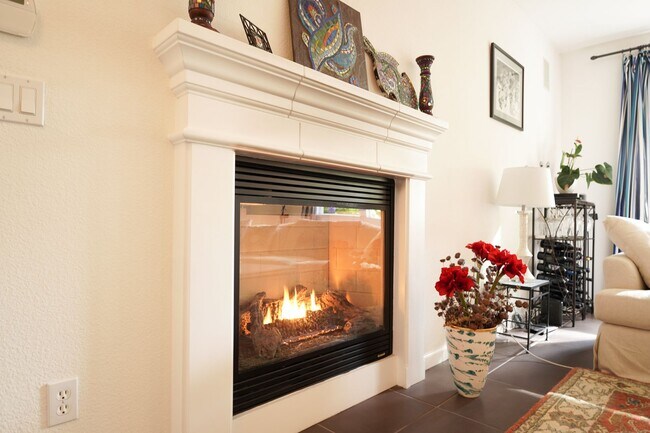 Foto del edificio - Beautiful Mediterranean-style Livermore Condo!