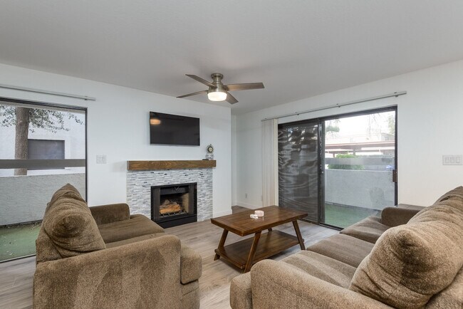 Foto del edificio - 2959 N 68th Pl