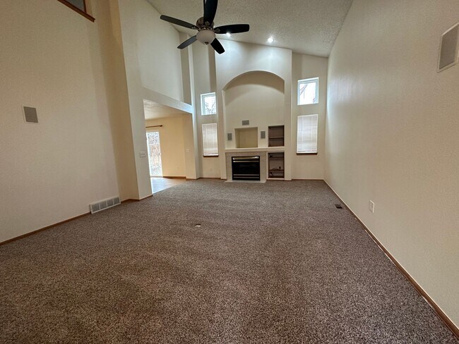 Foto del edificio - Coming Soon! Updated 4 Bedroom in Stetson ...