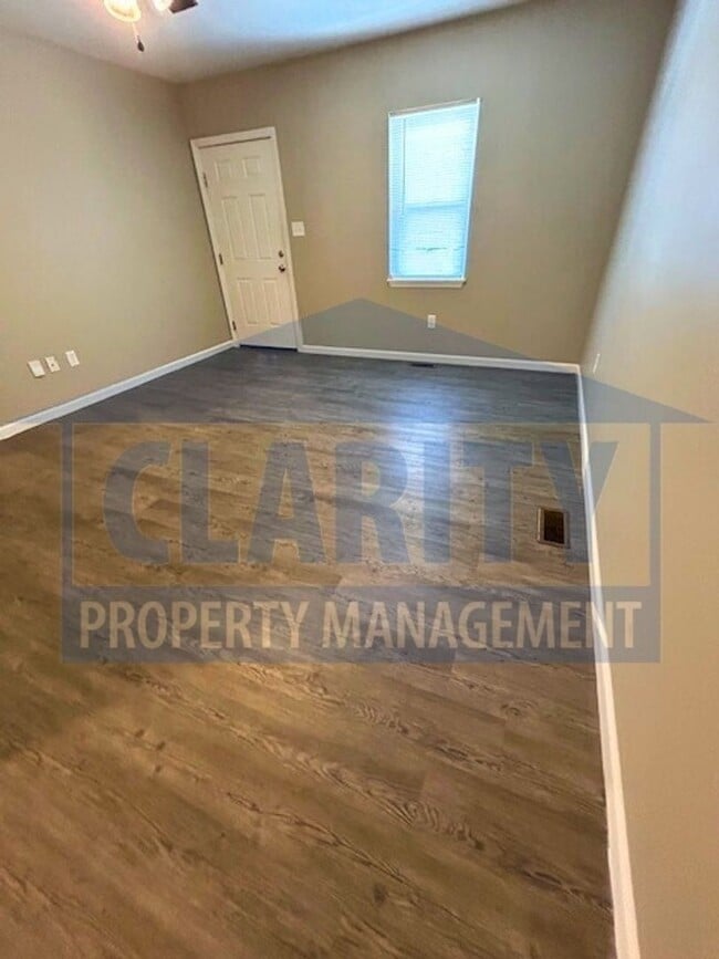 Building Photo - 615 Beech Cir NW