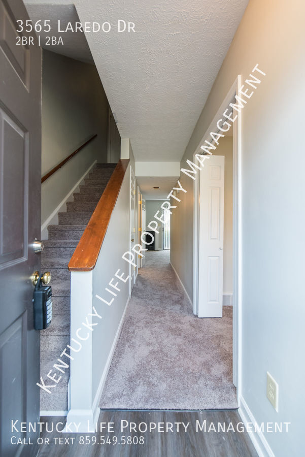 Building Photo - 3565 Laredo Dr