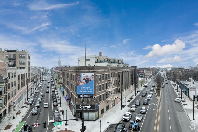 Foto aérea - 3166-3172 N Lincoln Ave