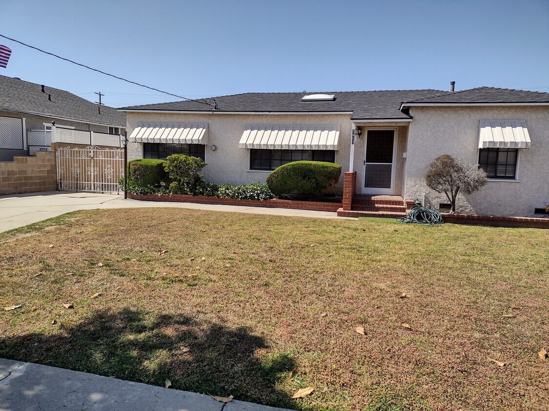 FRONT - 1457 W 187th St