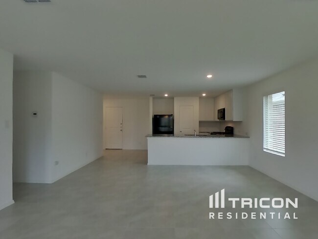 Building Photo - 1425 Dovekie Drive