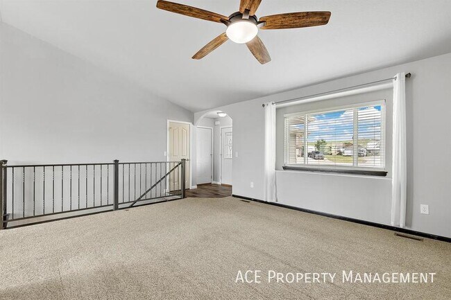 Foto del edificio - 132 Corbin James Ct