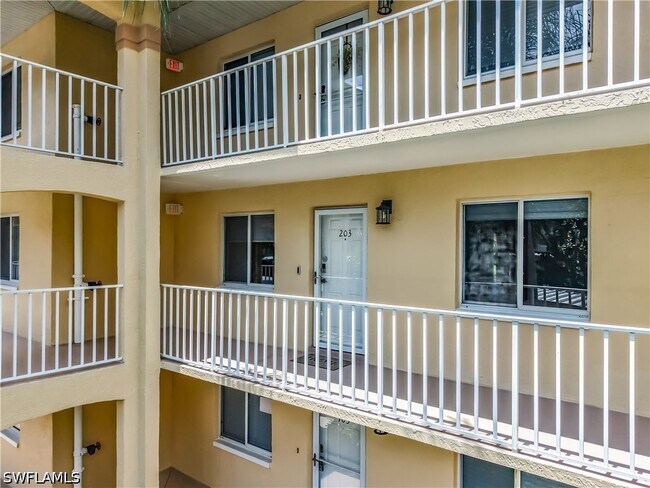 Foto del edificio - 3685 Amberly Cir