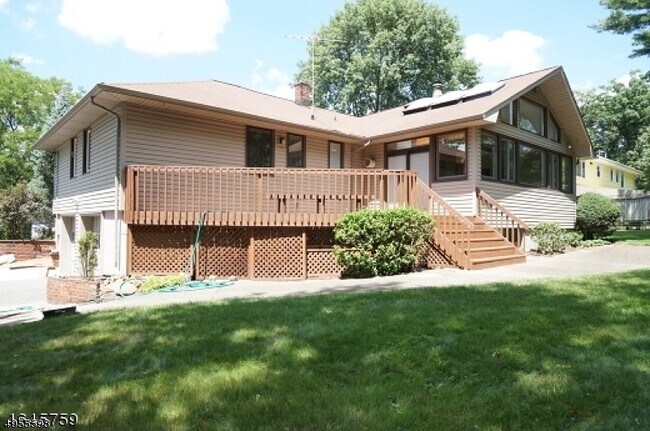 Foto del edificio - 12 Oxford Dr