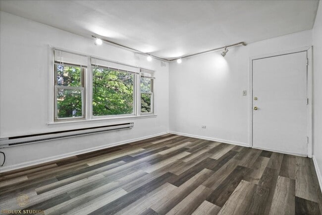Building Photo - 1204 S 49th Ct