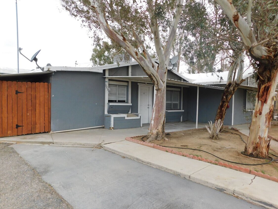 323 S Norma St Unit 1, Ridgecrest, CA 93555 Room for Rent in