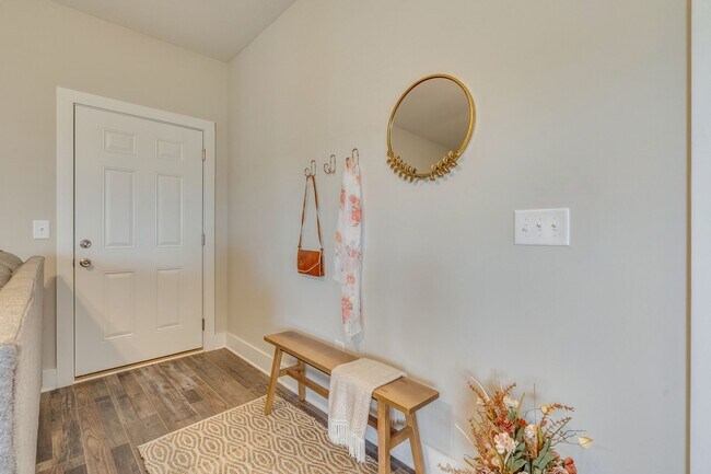 Foto del edificio - Beautifully Furnished Executive Home – Fle...