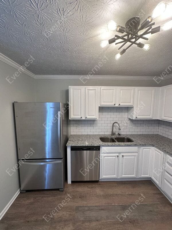 Building Photo - 4211 Sestos Dr