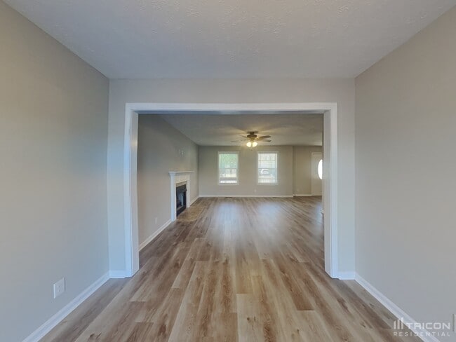 Building Photo - 1163 Freedom Dr