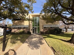 Building Photo - 5498 Carlson Dr