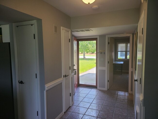 Building Photo - Beautiful 2 bedroom 2 bath unfurnished Townhome - Olde Point Golf Course - Hampstead