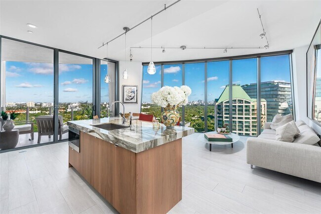 Foto del edificio - 2831 S Bayshore Dr