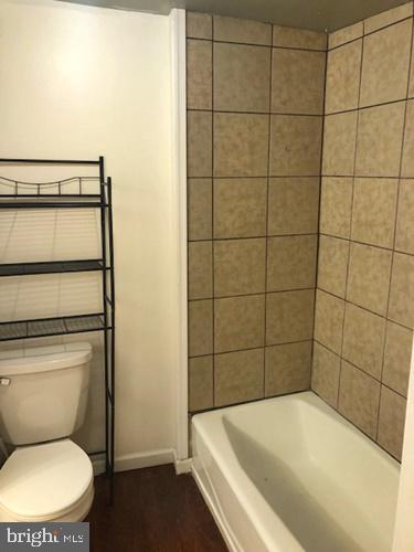 Foto del edificio - 429 S Duke St