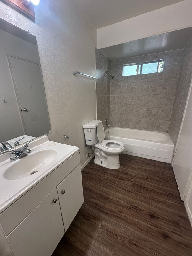 Building Photo - 4801 Belle Ter