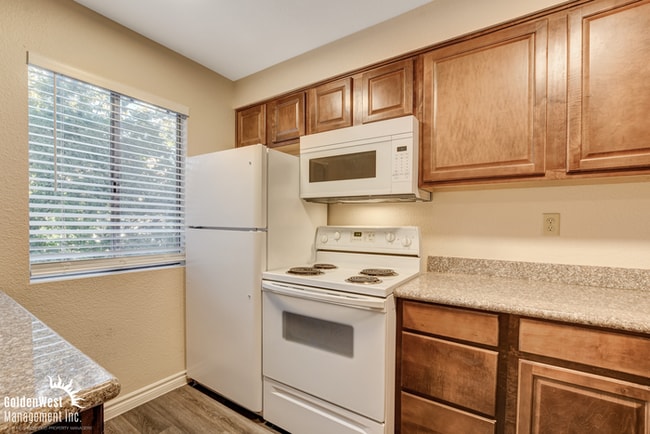 Foto del edificio - Amazing 2Bdm 2Ba Condo Located in the Guard-Gated Bella Vita Community!