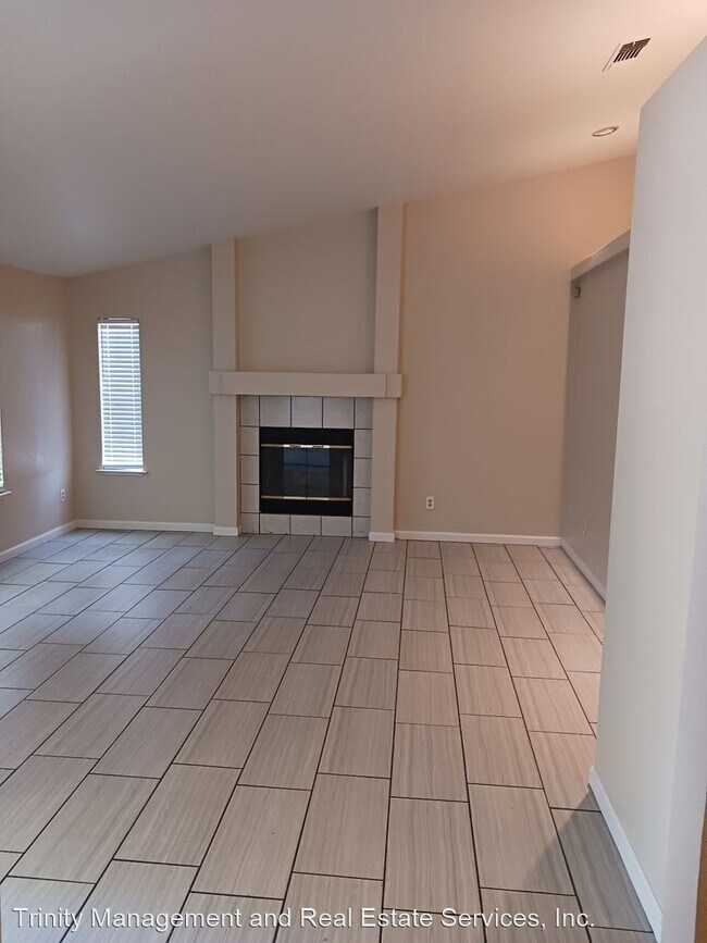 Building Photo - 4 br, 2 bath House - 2645 51st Avenue