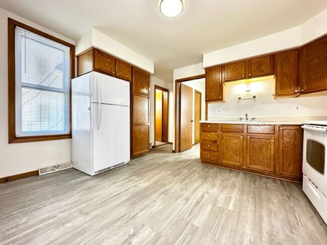 Building Photo - 3105 Mero St