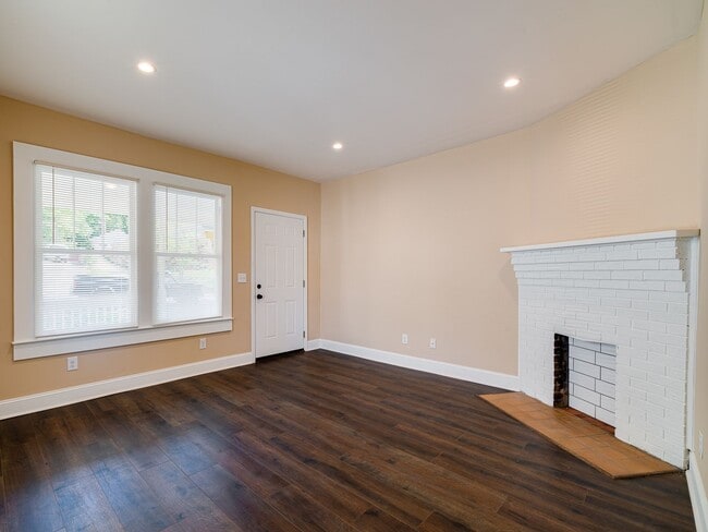 Foto del edificio - Beautiful Renovated Grant Park 1 Bed/1Bath
