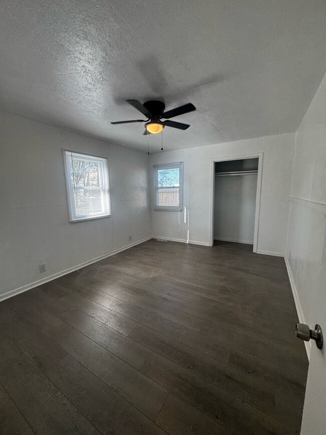 Foto del edificio - 526 Pershing Ave