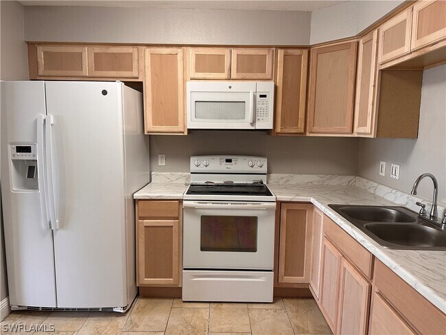 Building Photo - 6202 Principia Dr