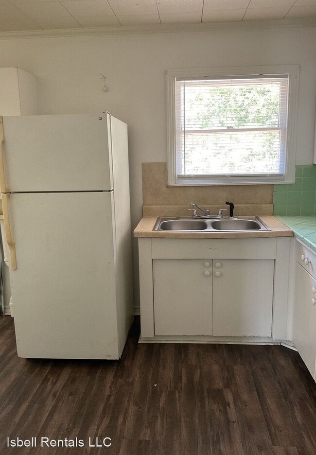 Building Photo - 3 br, 1 bath House - 1705 Smith Drive
