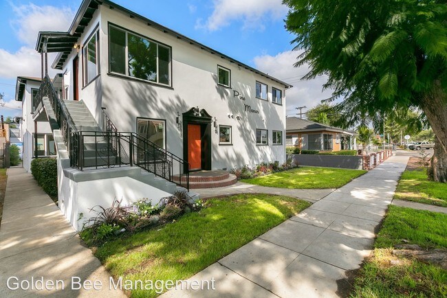 Building Photo - 3 br, 2 bath Apartment - 2071 Pine Ave