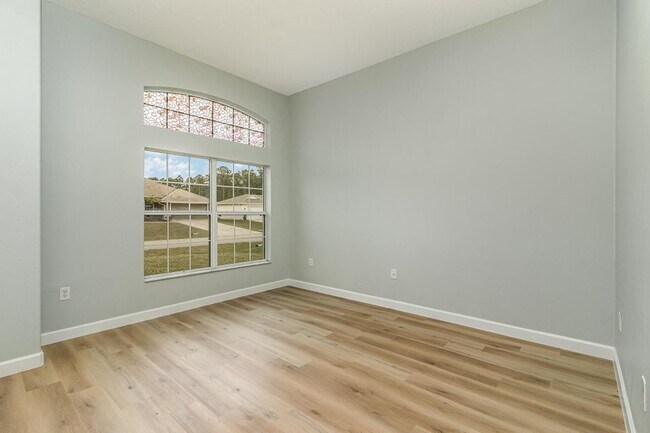 Foto del edificio - 2360 Queens St SE