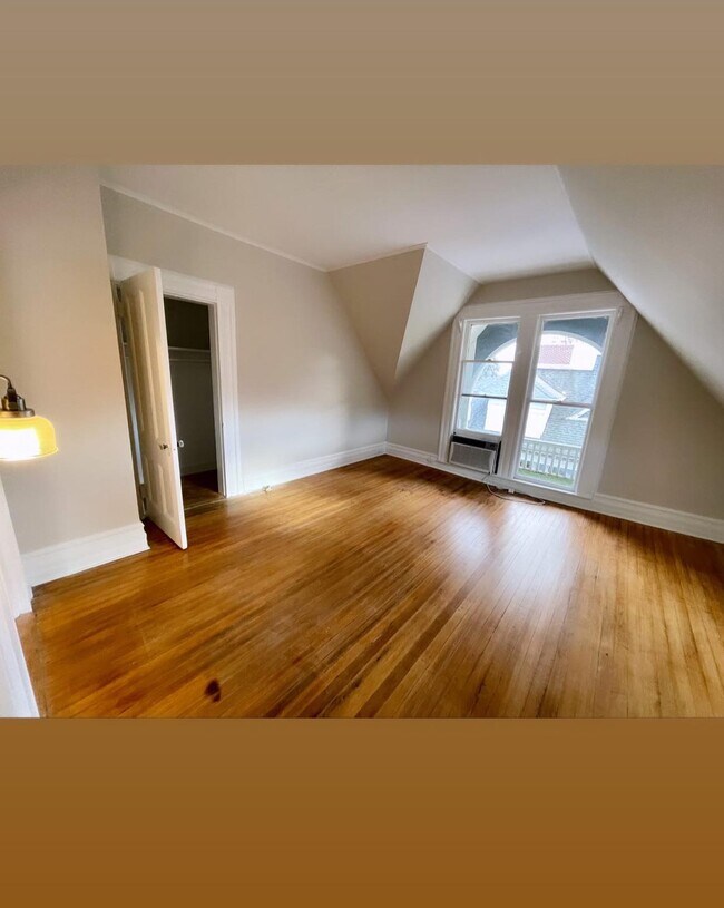 Room 2 - 323 Claremont Ave