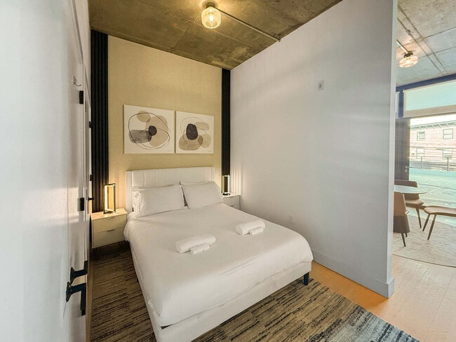 Building Photo - 1247 N 2nd St