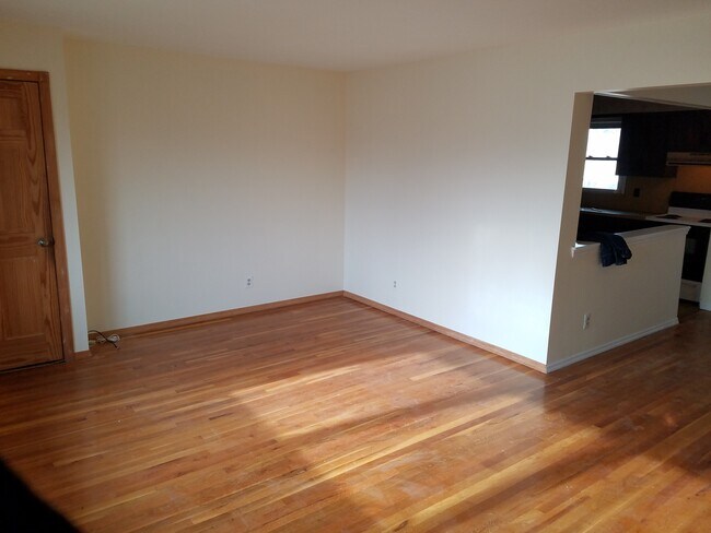 Building Photo - 2837 N Jerusalem Rd