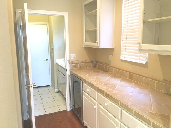 Foto del edificio - ***Beautiful 4 bed / 3 bath / 2,913 sqft H...