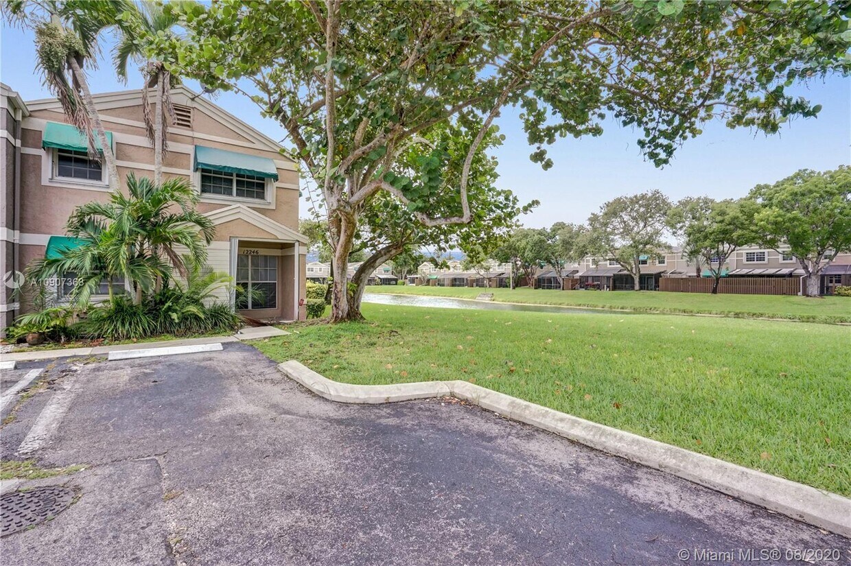 12246 SW 51st Pl, Cooper City, FL 33330 Townhouse for Rent in Cooper City, FL