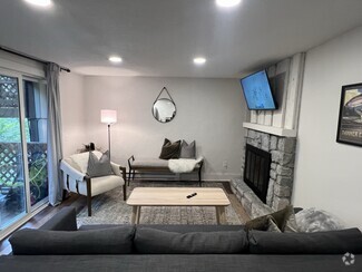 Building Photo - 1443 Sugar Mountain Dr