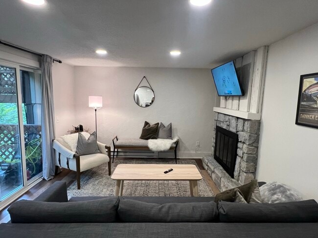 Building Photo - 1443 Sugar Mountain Dr