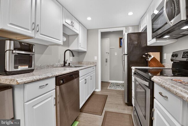 Foto del edificio - 11645 Stoneview Square