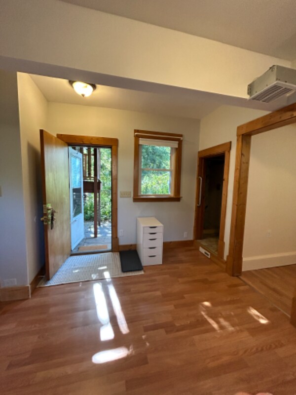Primary Photo - 2416 17th Ave S