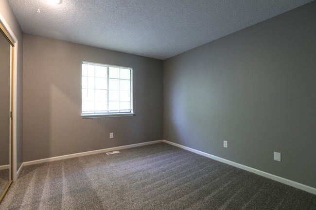 Foto del edificio - 326 NW Gibson Rd