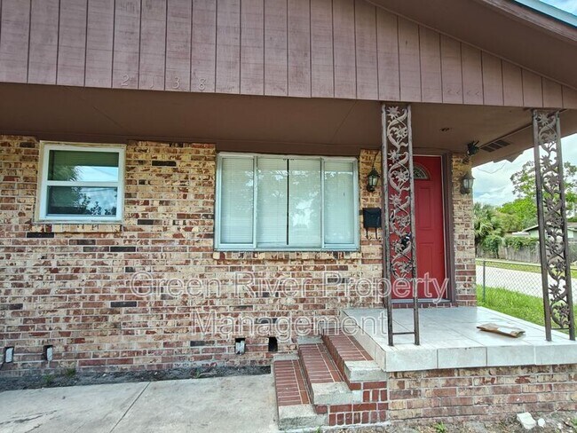 Foto del edificio - 2138 W 17th St