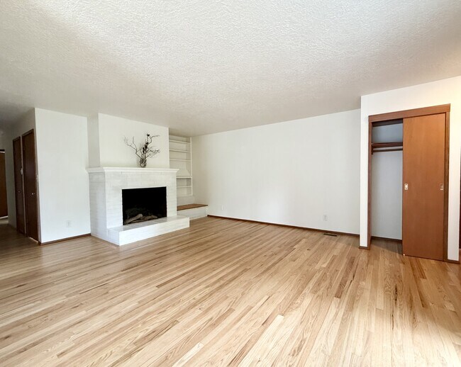Foto del edificio - 4751 SW 53rd Ave