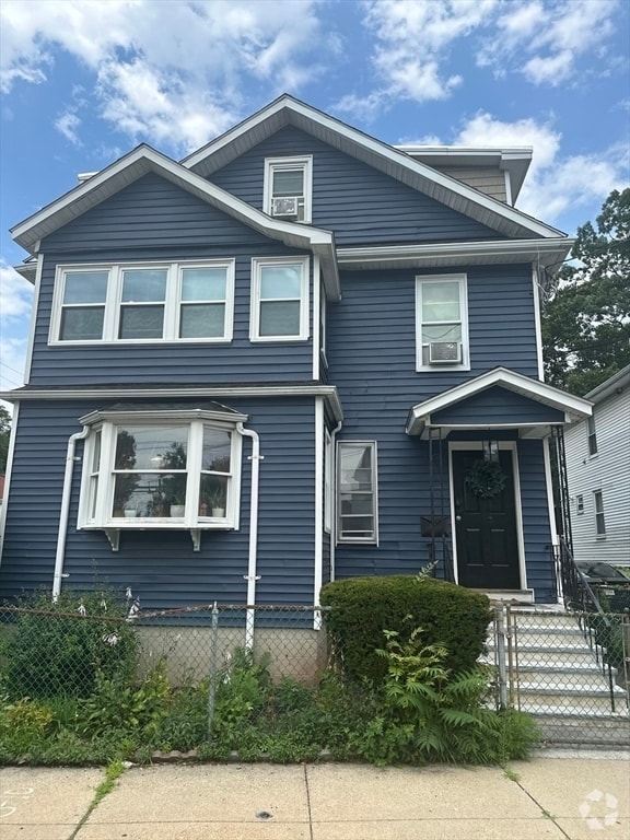 Building Photo - 243 W Selden St