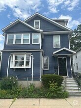 Building Photo - 243 W Selden St
