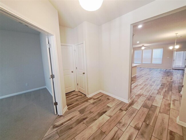 Foto del edificio - 309 Toddy Wy