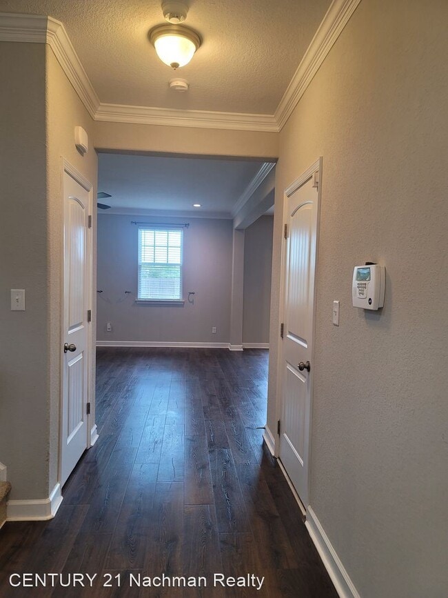 Building Photo - 5 br, 3.5 bath House - 2552 Woolsey Street