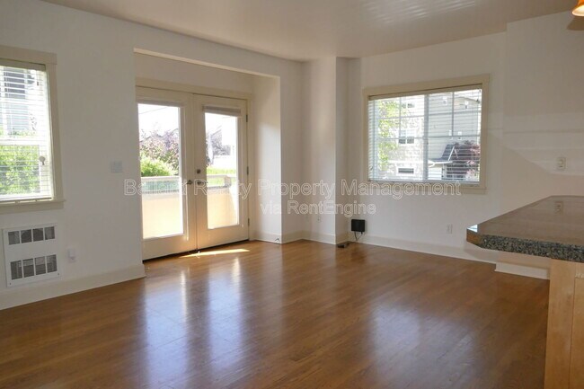 Foto del edificio - 5612 28th Ave NW