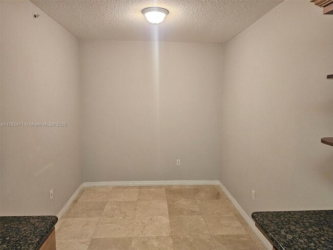 Foto del edificio - 3530 SW 22nd St