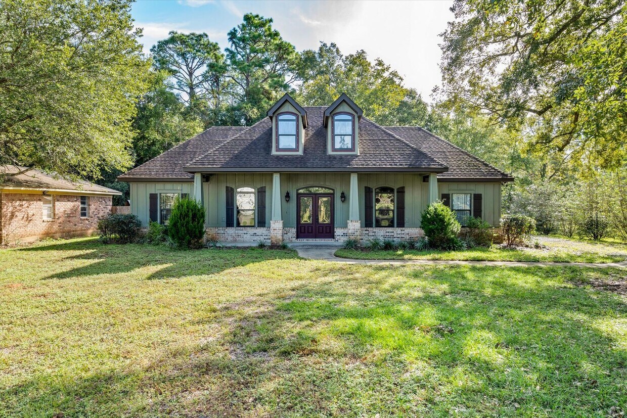 to your new home in south Fairhope! Alquileres en Fairhope